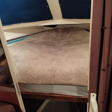 Nuit Insolite Sur Un Bateau Au Coeur De Bordeaux Exterior photo