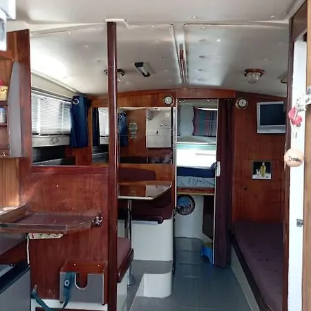 Nuit Insolite Sur Un Bateau Au Coeur De Bordeaux Exterior photo